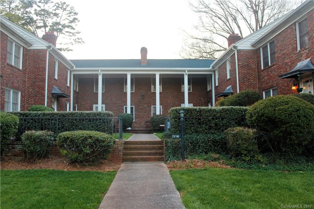 Property Photo: 2240 Roswell Avenue 4 NC 28207