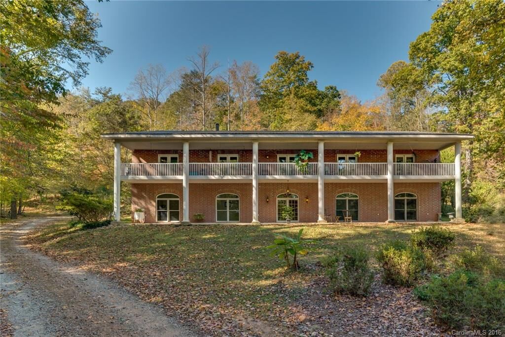 Property Photo: 220 Dark Horse Lane NC 28782