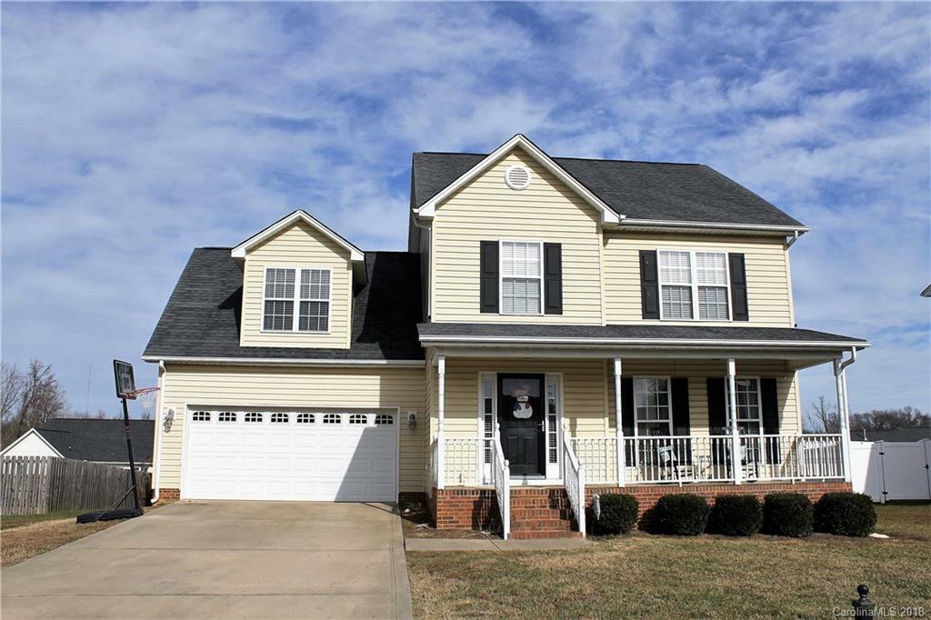 Property Photo:  1009 Ayrshire Lane  NC 28034 