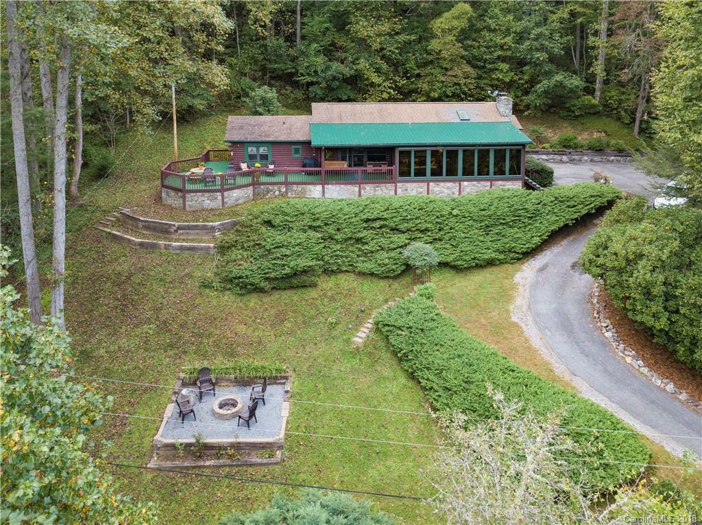 Property Photo: 374 Woodmore Drive NC 28785