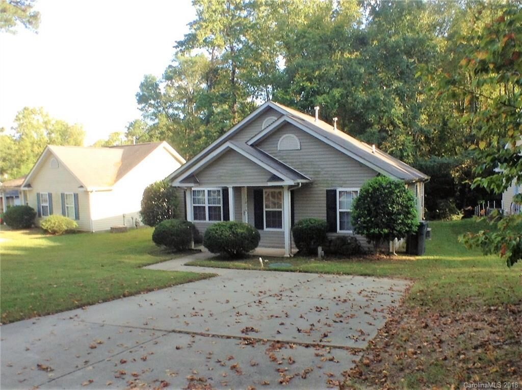 Property Photo: 1826 Charnell Lane NC 28216