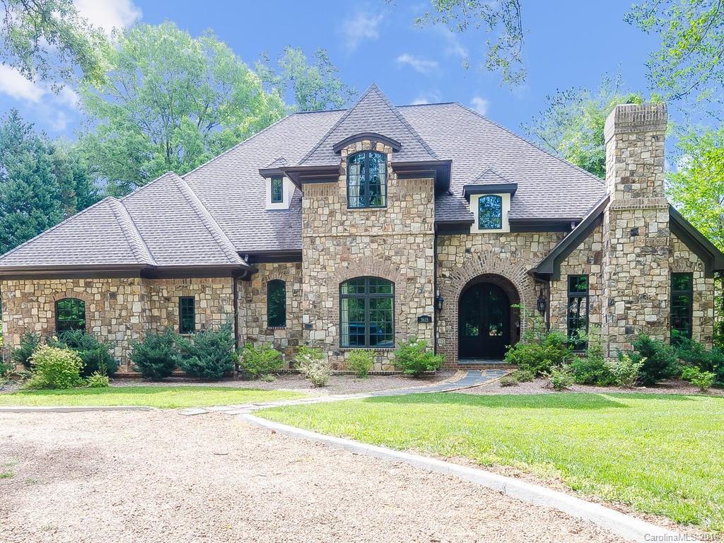 Property Photo: 3615 Selwyn Avenue NC 28209