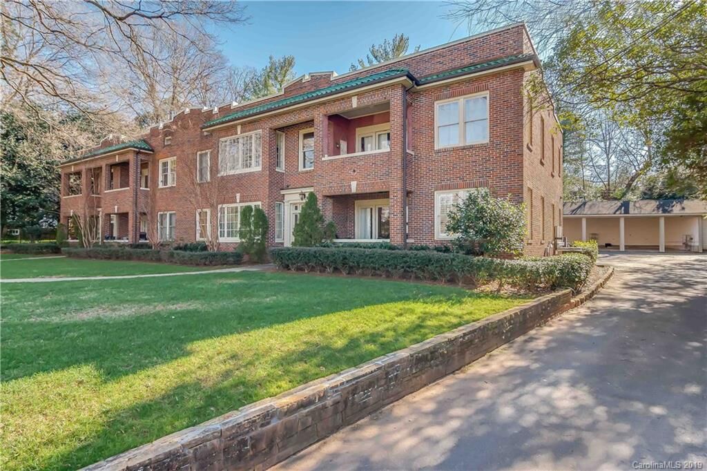 Property Photo: 1025 Ardsley Road 104 NC 28207