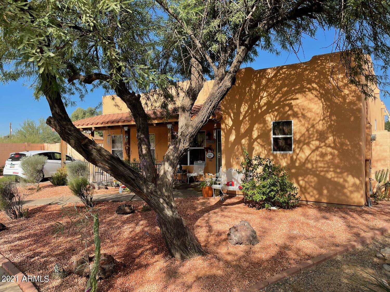 Property Photo:  1432 E Saint Catherine Avenue  AZ 85042 