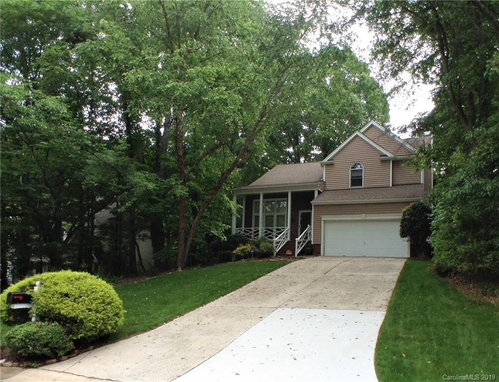 Property Photo: 4015 Brownes Ferry Road NC 28269