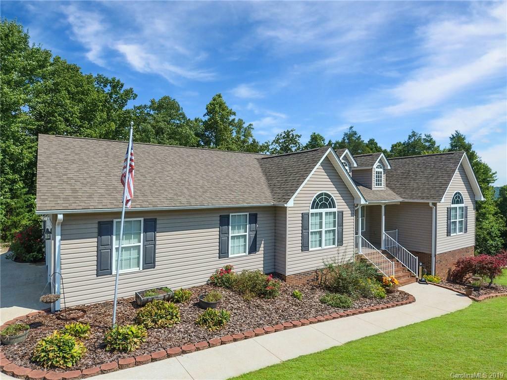 Property Photo:  411 Timberland Drive  NC 28752 