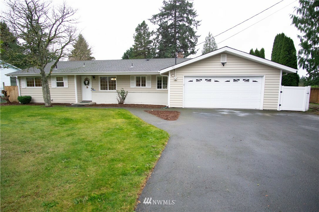 Property Photo:  306 216th Street SW  WA 98021 