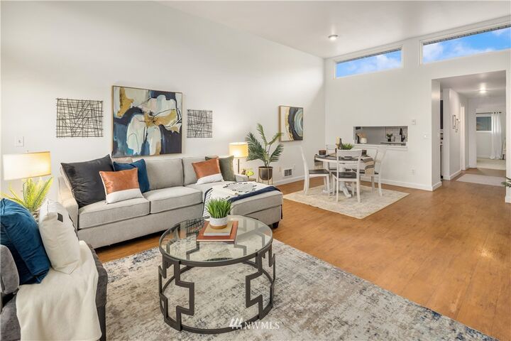 Property Photo:  612 Prospect Street 404  WA 98109 
