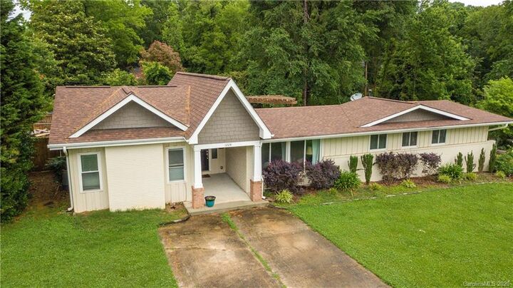 1224 Hartford Avenue  Charlotte NC 28209 photo