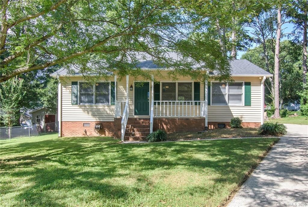 Property Photo: 195 Obrien Place SW NC 28025