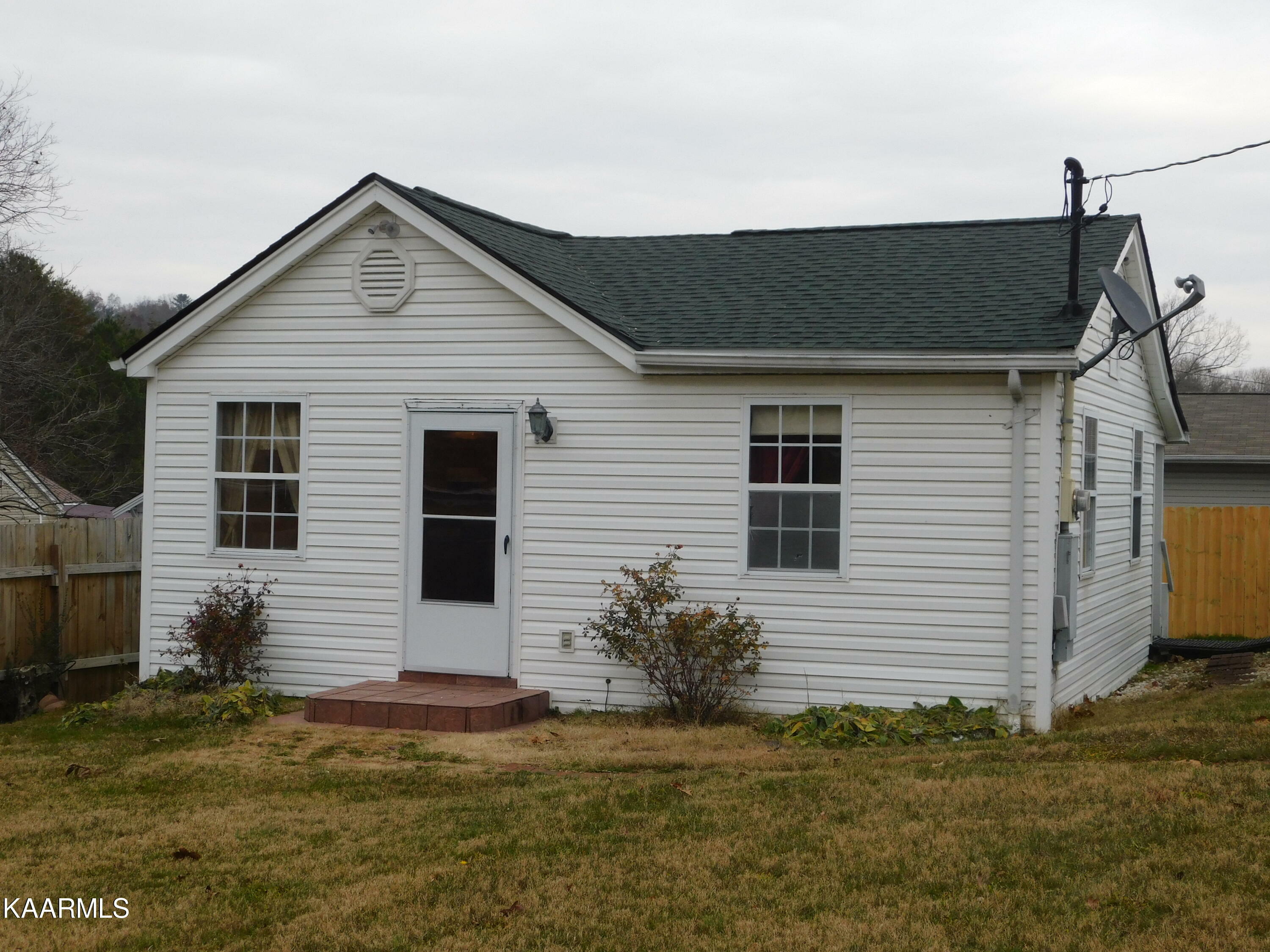 Property Photo:  5824 Medlin Heights Rd  TN 37918 