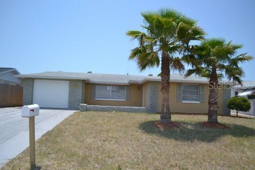 Property Photo:  11205 Snyder Avenue  FL 34668 