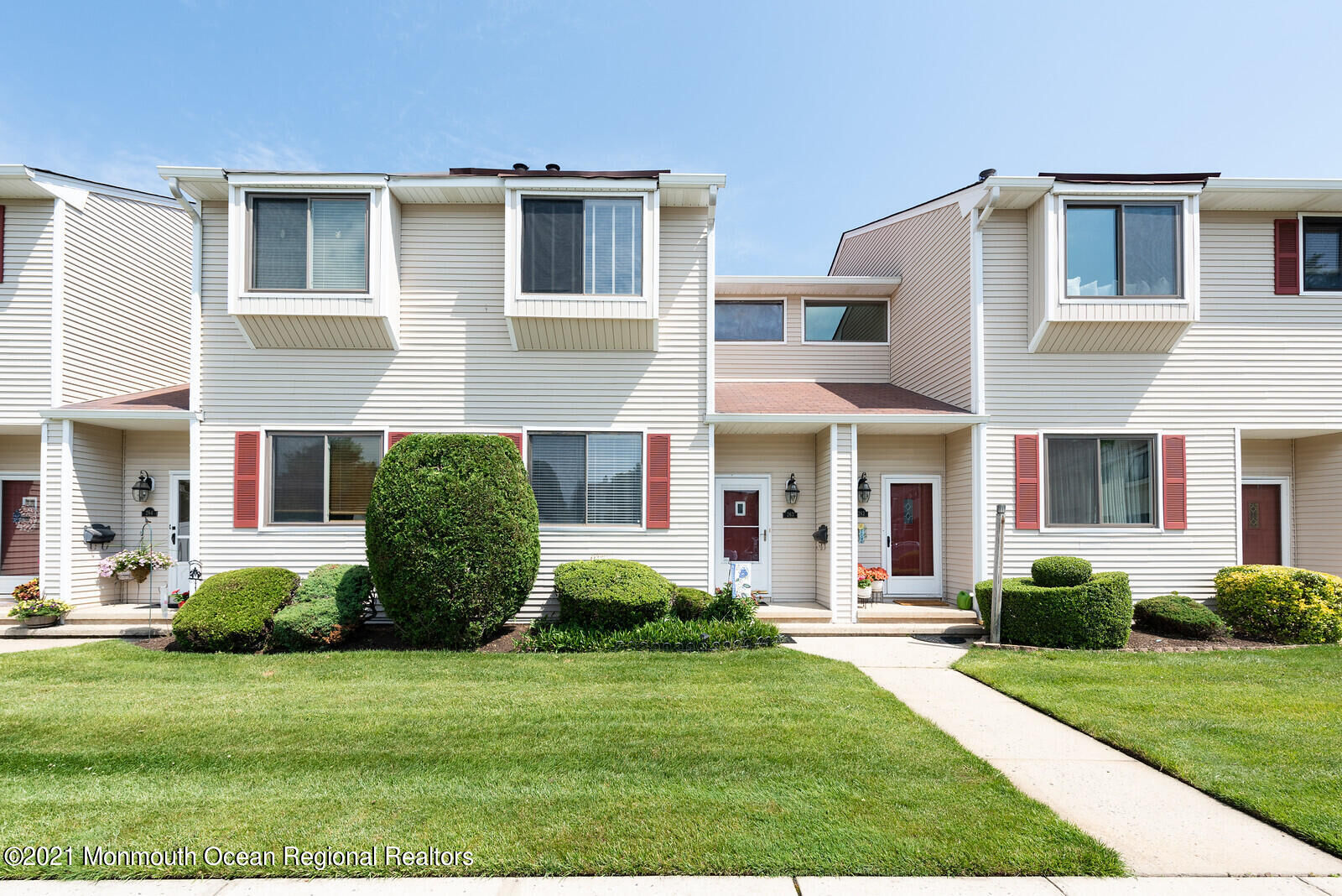 Property Photo:  263 Clubhouse Drive  NJ 07748 