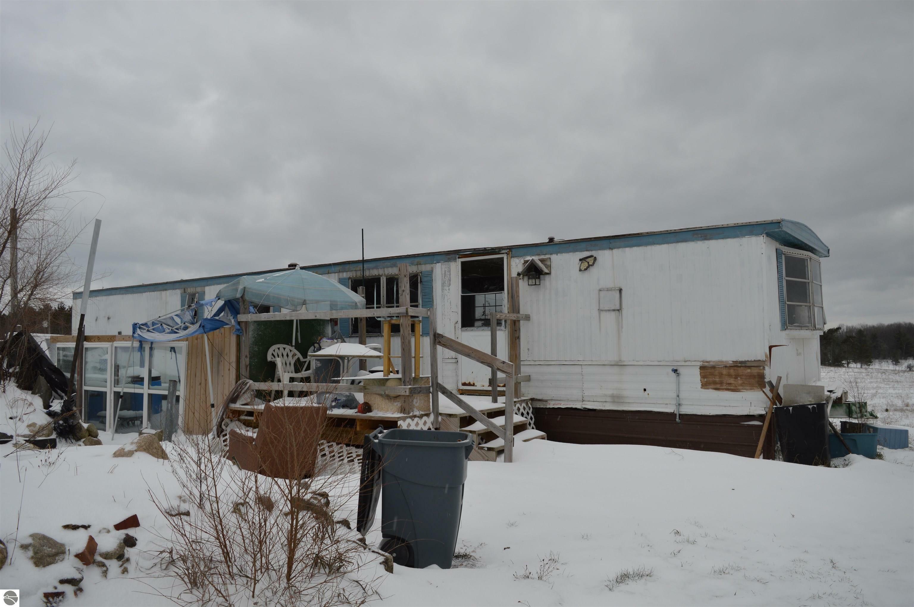 8396 NW Dundas Road  Rapid City MI 49676 photo