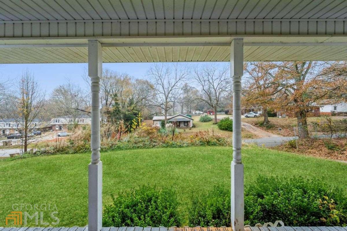 Property Photo: 5216 Chattahoochee Street GA 30542