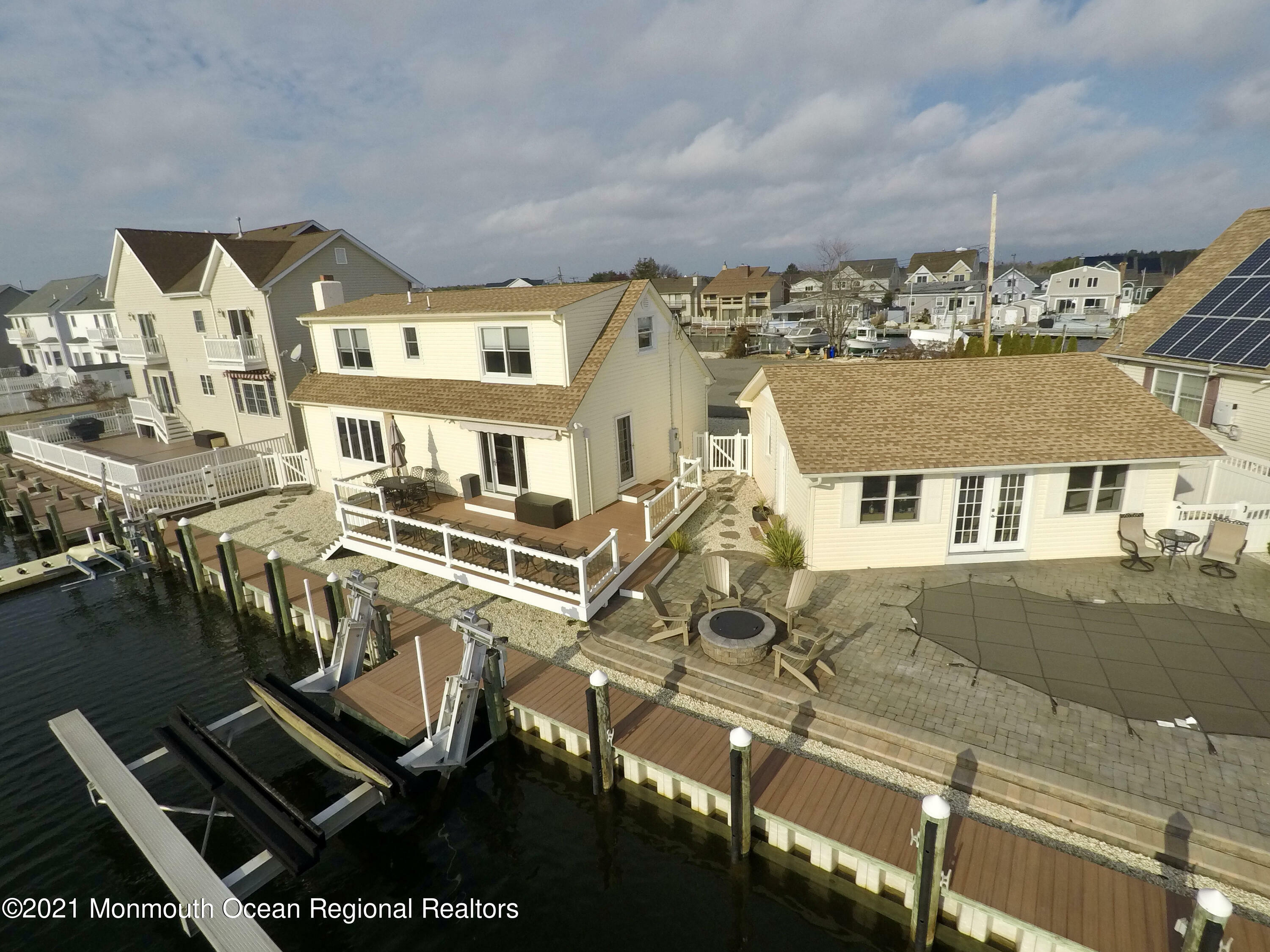 Property Photo:  6 Topsail Road  NJ 08723 