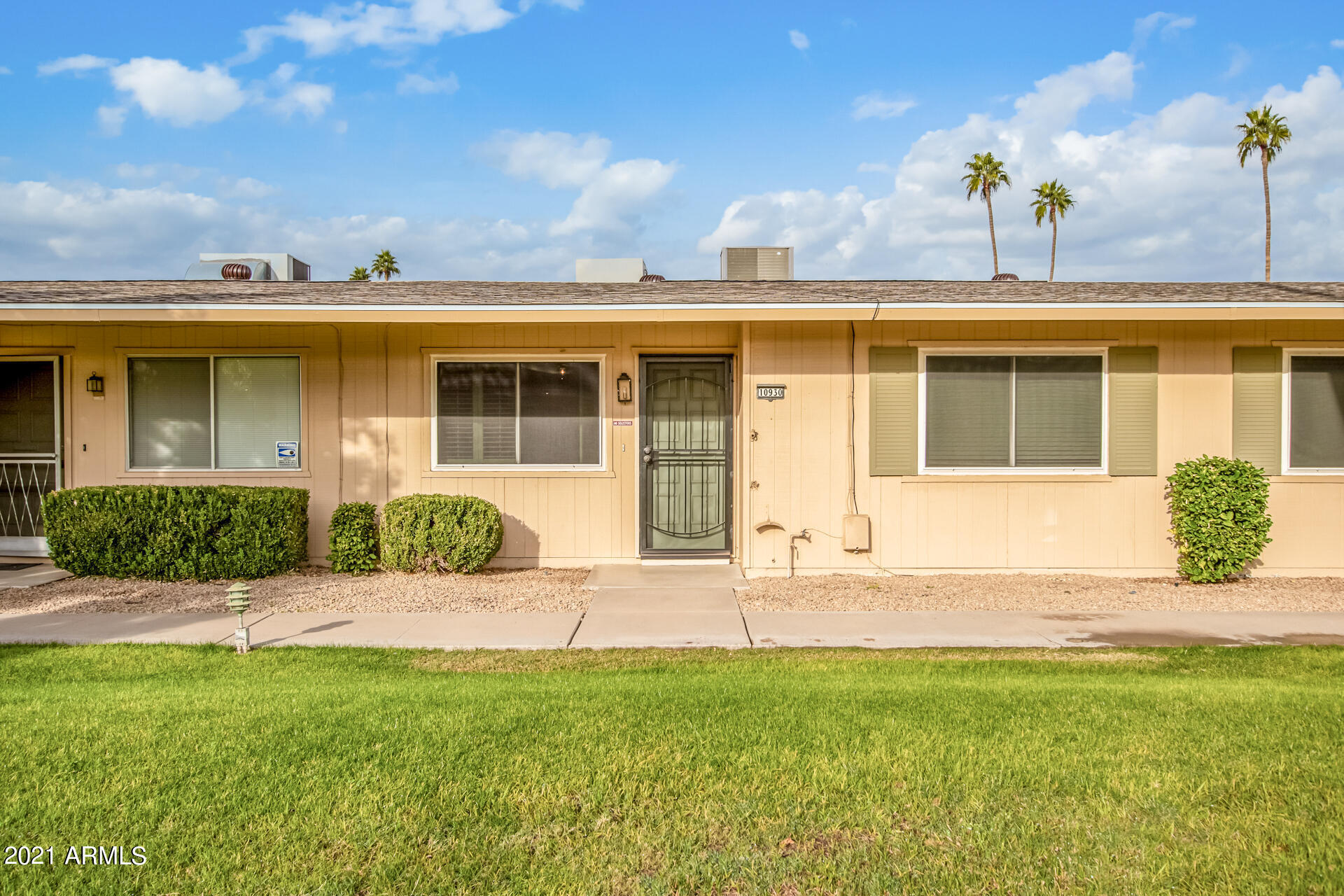 Property Photo: 10930 W Santa Fe Drive AZ 85351