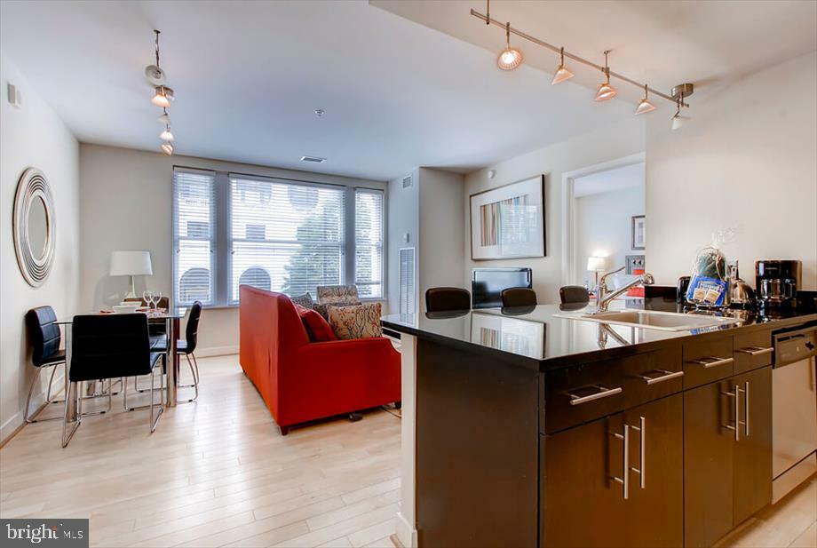Property Photo:  733 15th Street NW (2 Bedroom Option)  DC 20005 