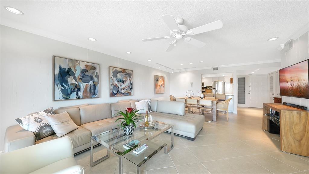 Property Photo:  2089 Gulf Of Mexico Drive G1-110  FL 34228 