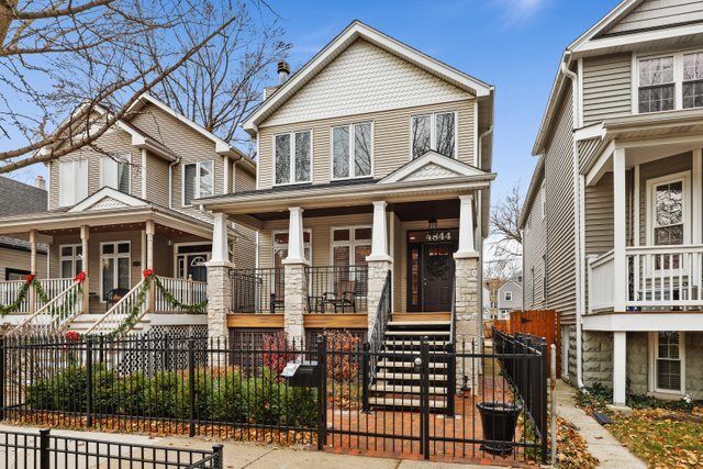 Property Photo: 4844 N Seeley Avenue IL 60625