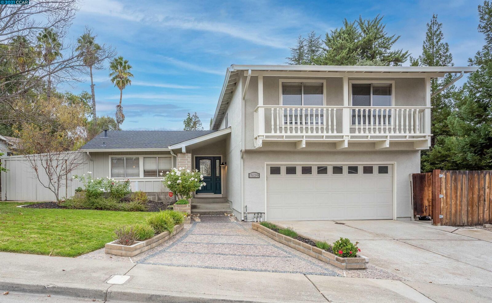 Property Photo: 7629 Knollbrook Dr CA 94588