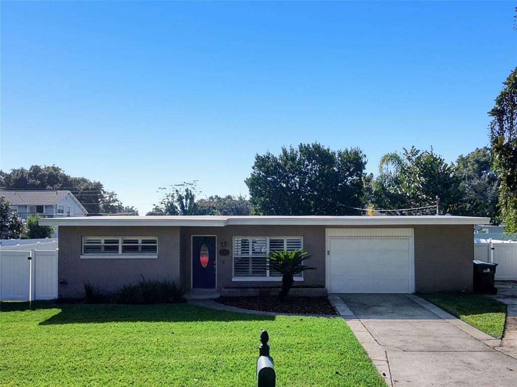 Property Photo:  3214 Ellen Drive  FL 32806 