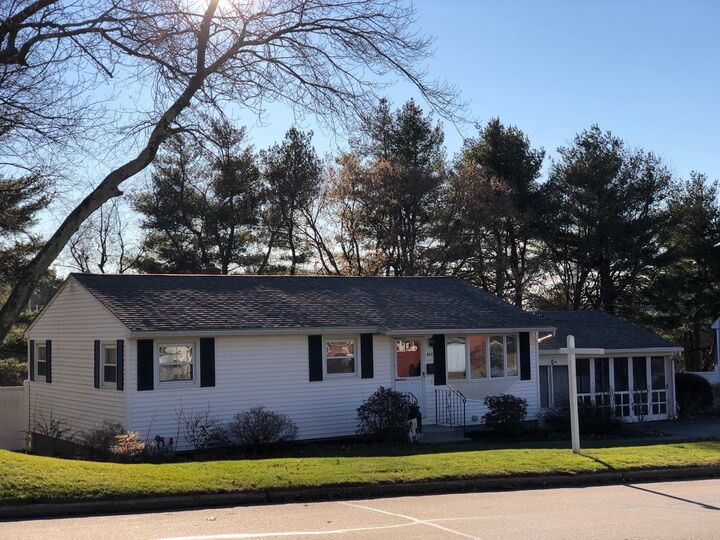 Property Photo:  469 Weston Road  NH 03103-3120 