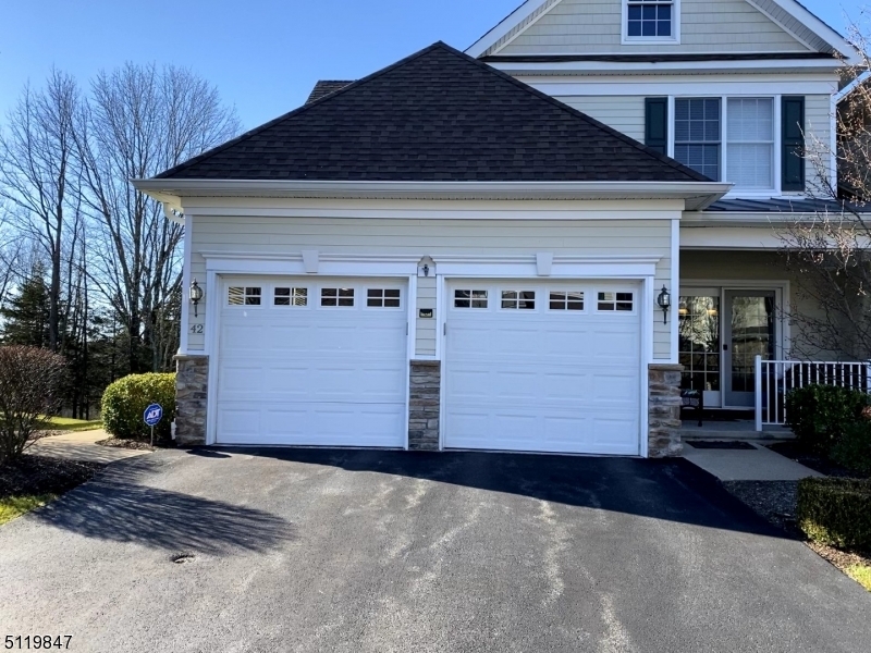 Property Photo:  42 Briar Ct  NJ 07419 