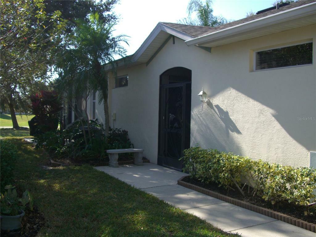 Property Photo:  2122 Acadia Greens Drive 37  FL 33573 