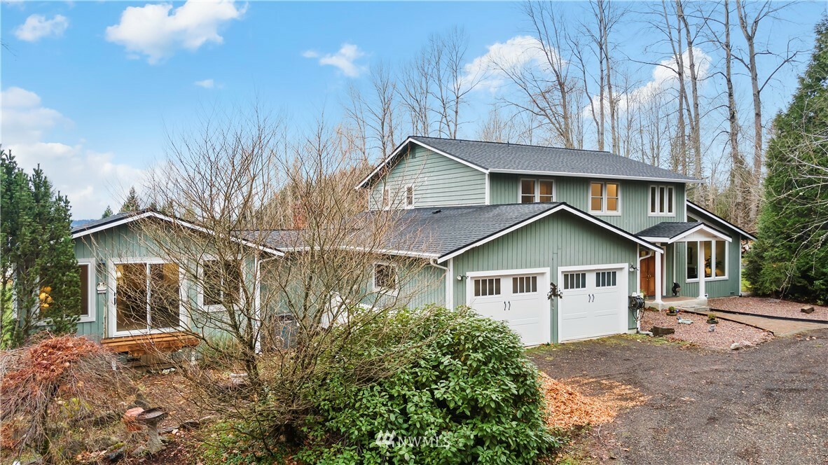 Property Photo:  35184 NE 14th Street  WA 98014 