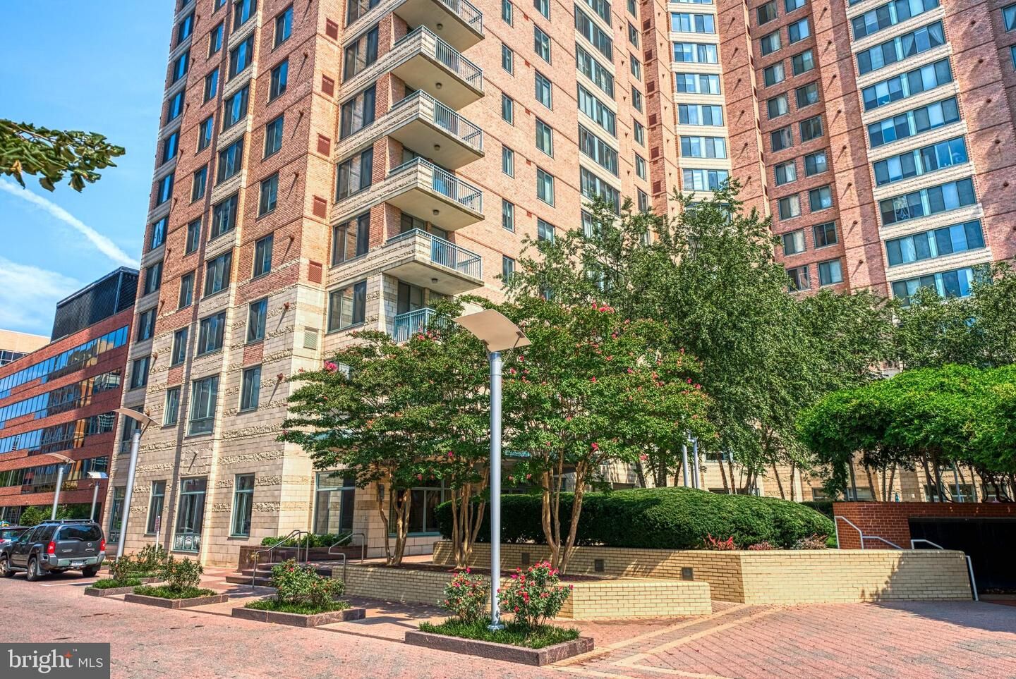 Property Photo:  851 N Glebe Road 605  VA 22203 