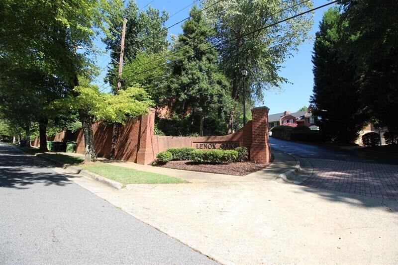 Property Photo: 862 Lenox Oaks Circle NE GA 30324