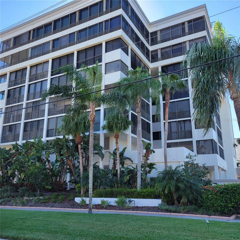 Property Photo:  1104 Benjamin Franklin Drive 419  FL 34236 