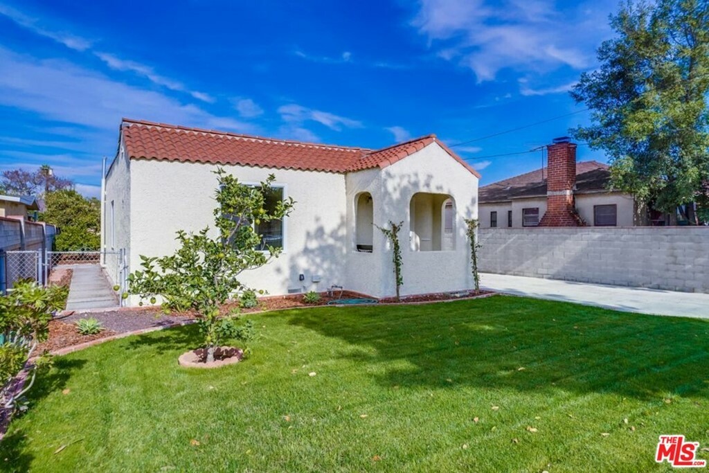 Property Photo: 3521 Flower Street CA 90255