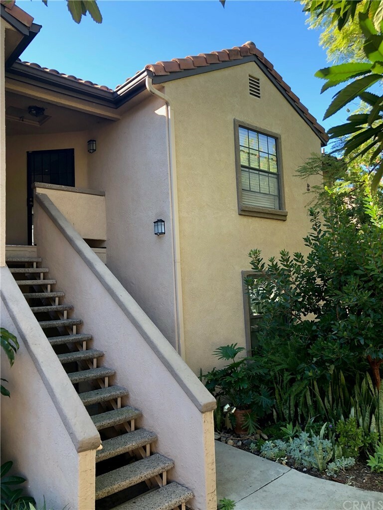 Property Photo:  1048 Calle Del Cerro 508  CA 92672 