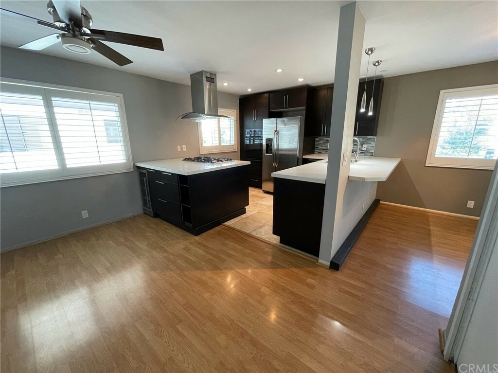 Property Photo:  2118 Grant Avenue 1  CA 90278 