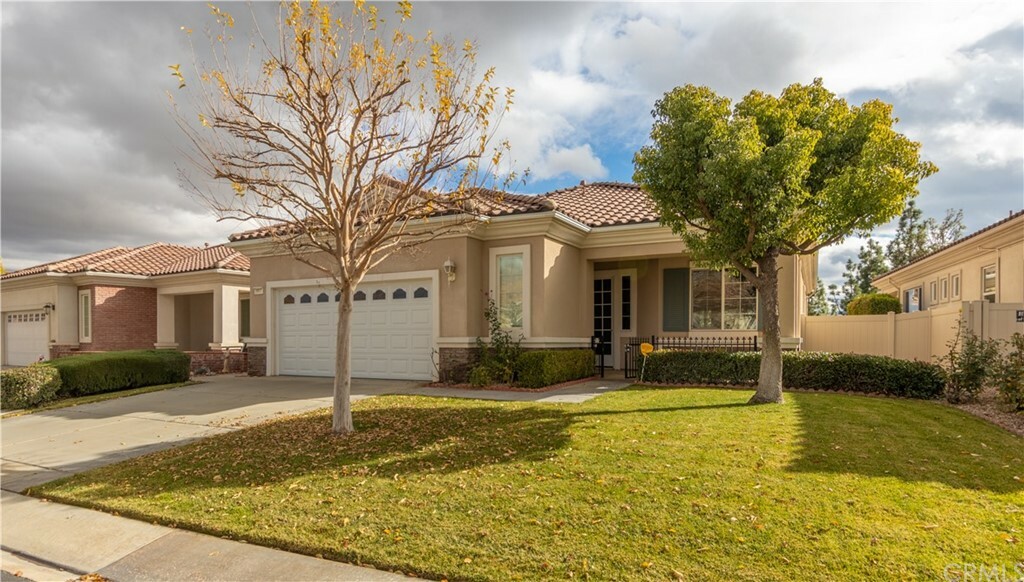 Property Photo:  1013 Blackhawk Drive  CA 92223 