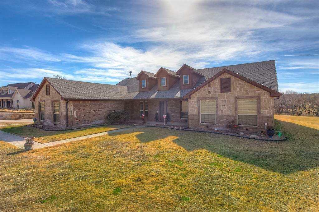 Property Photo:  196 Sandpiper Drive  TX 76088 