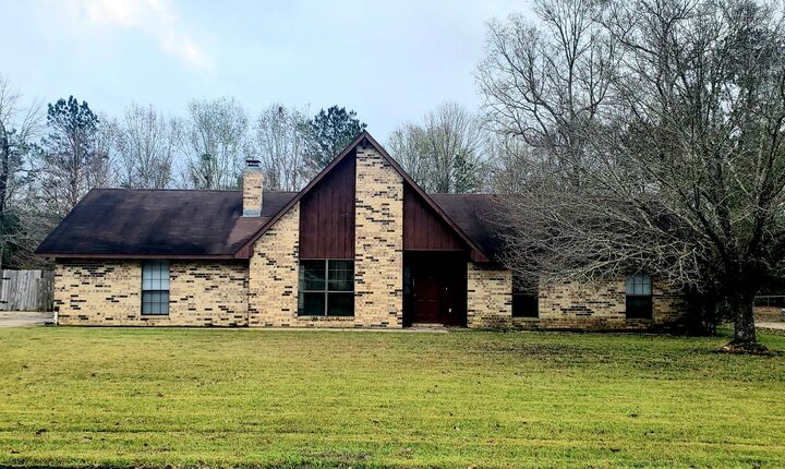 171 Old Oak Ln.  Leesville LA 71446 photo