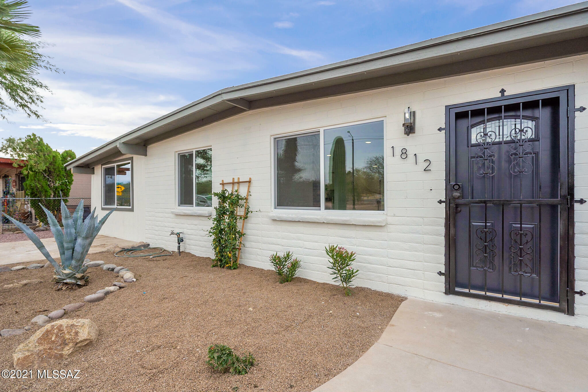 Property Photo:  1812 S Treat Avenue  AZ 85713 