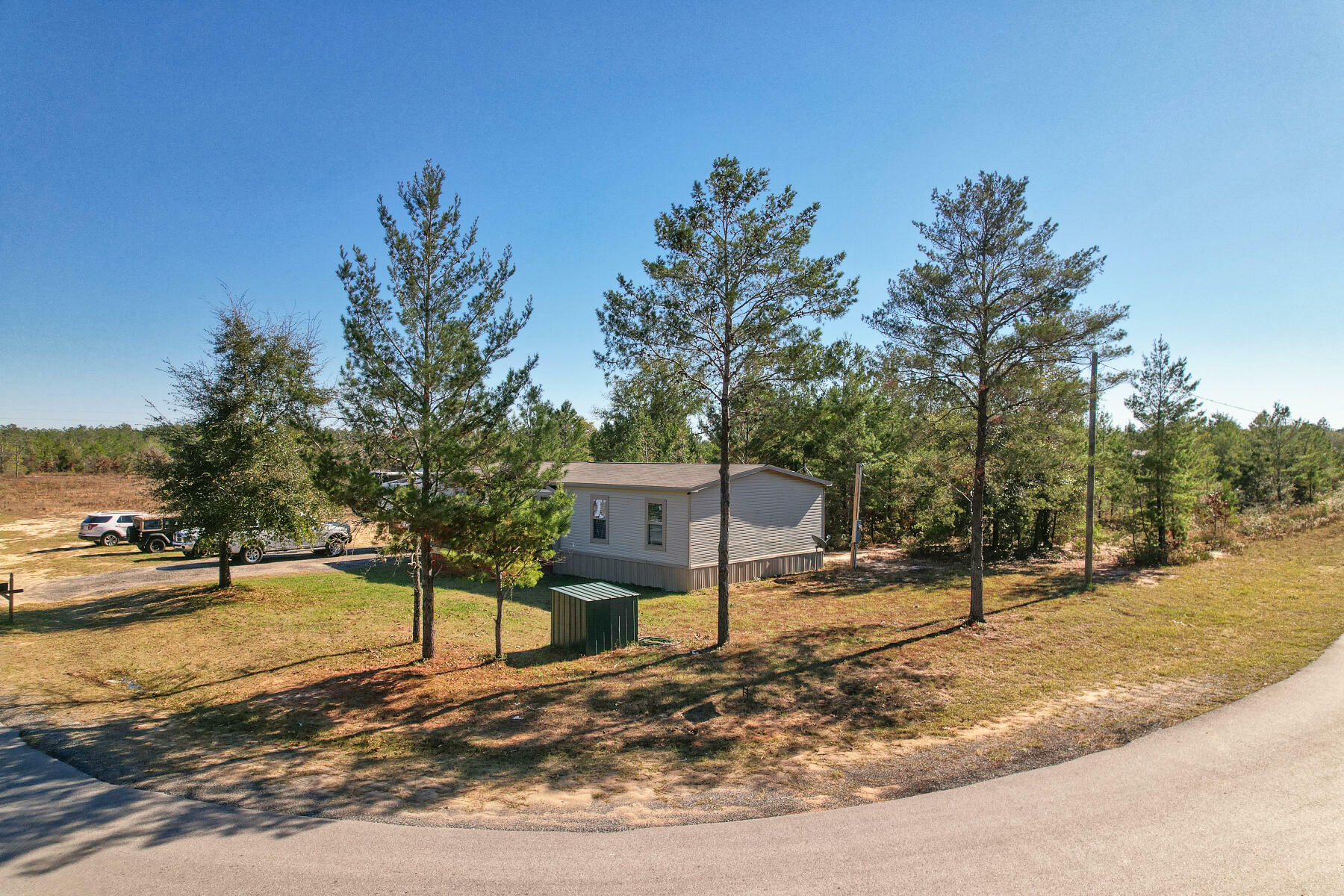 Property Photo:  5329 Kervin Road  FL 32539 