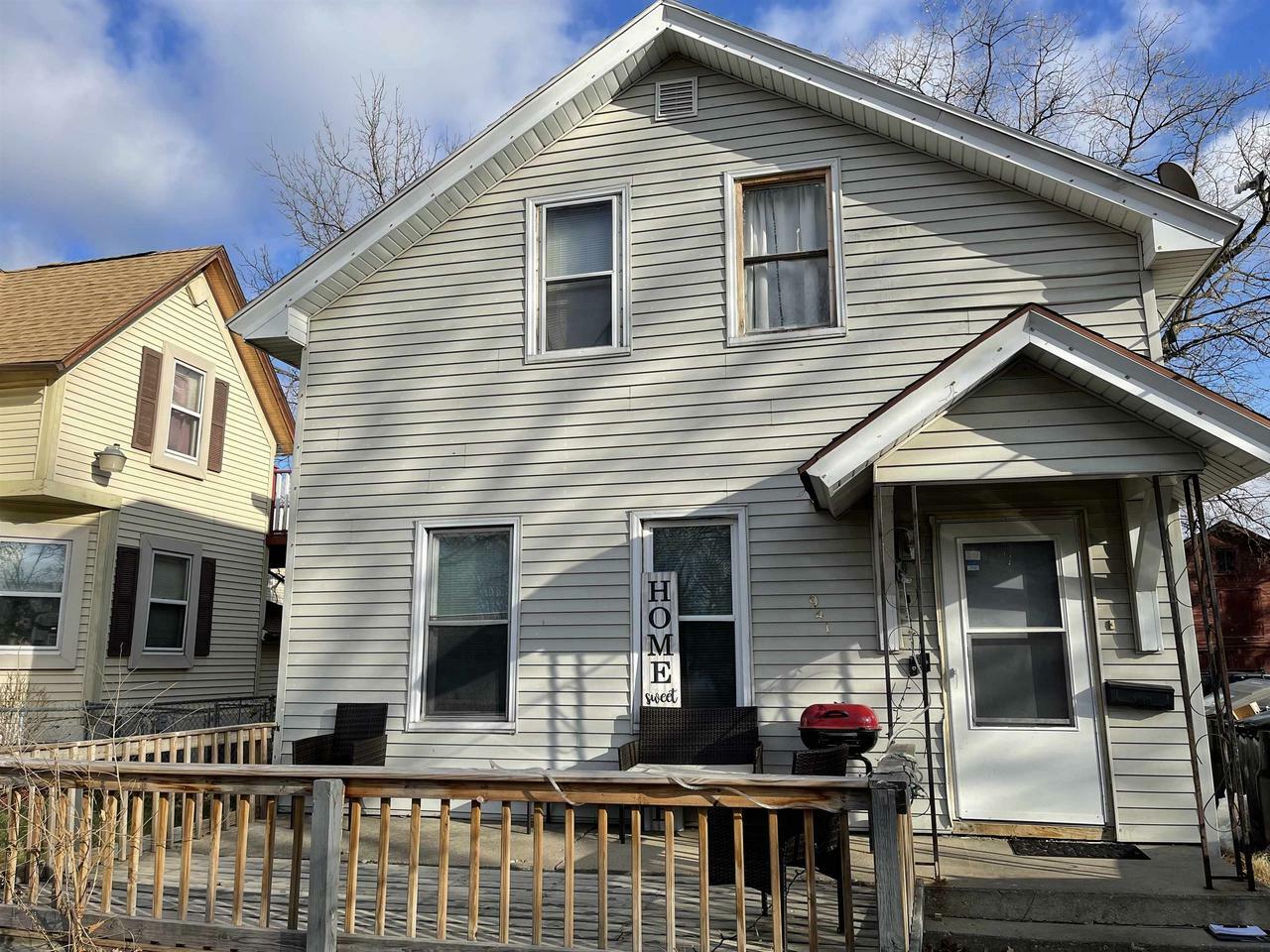 Property Photo:  941 Church St  WI 53511 