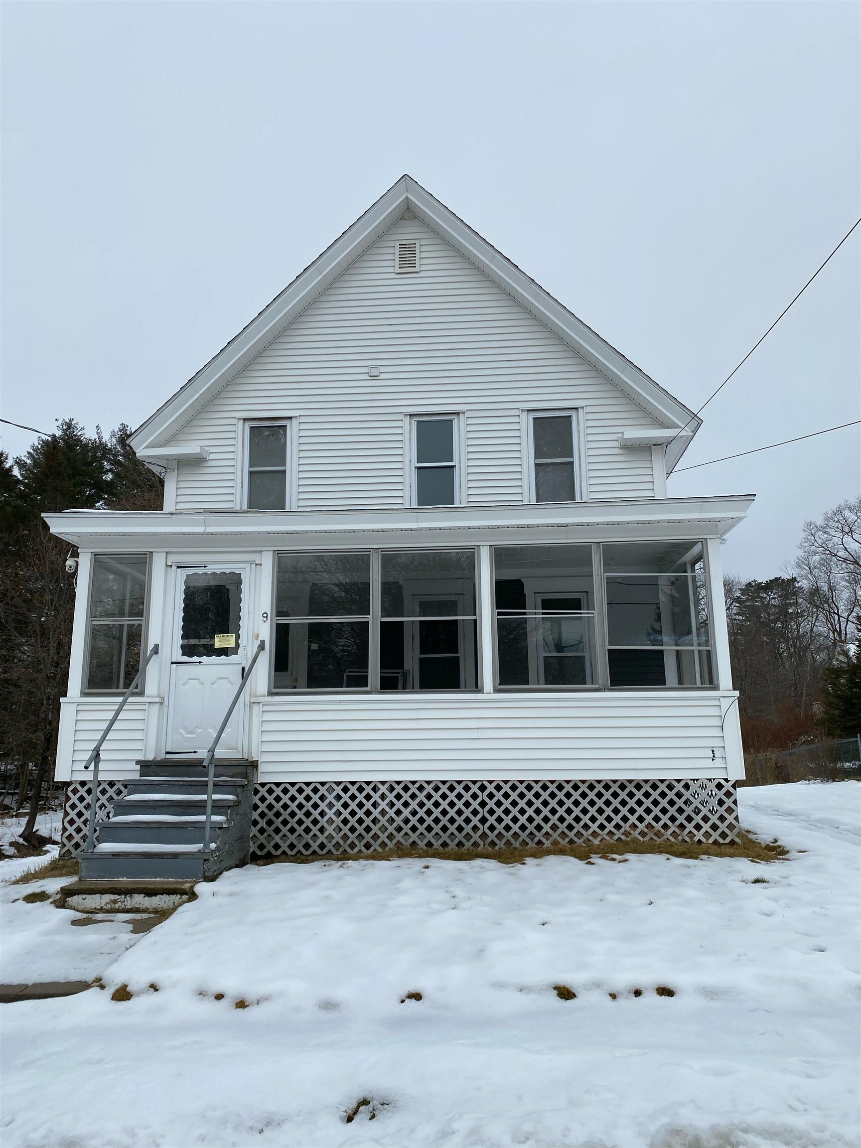 Property Photo:  9 Woodlawn Avenue  NH 03244 