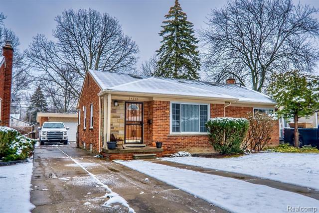 Property Photo:  24280 Kenosha Street  MI 48237 