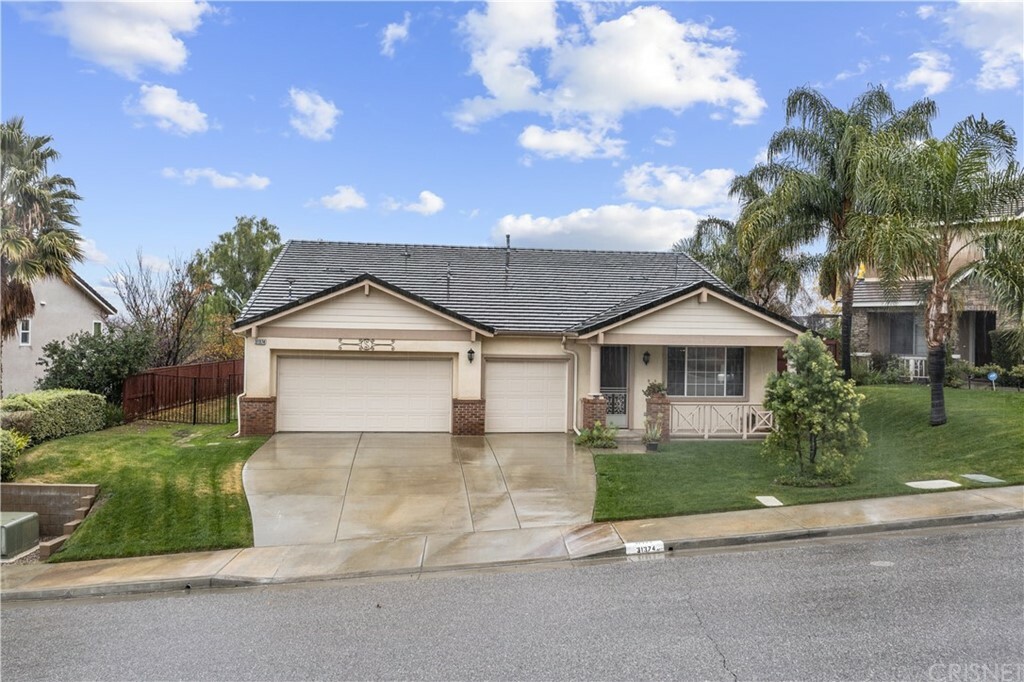 Property Photo:  31374 Countryside Lane  CA 91384 