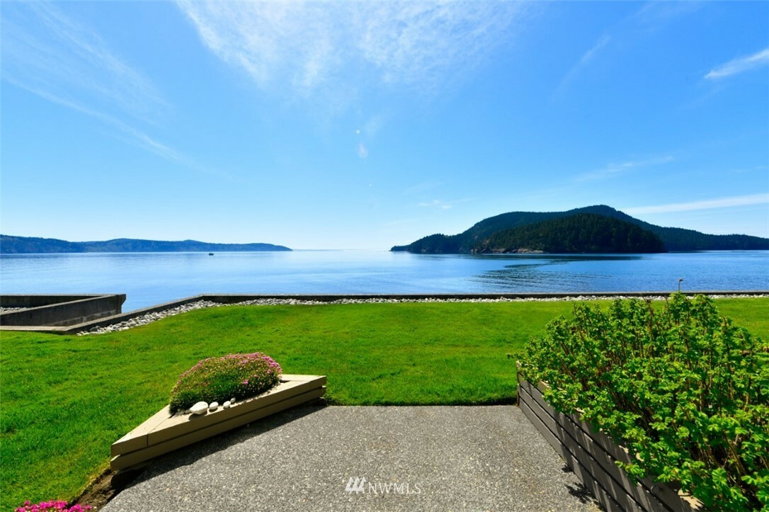 Property Photo:  2309 Skyline Way 5  WA 98221 