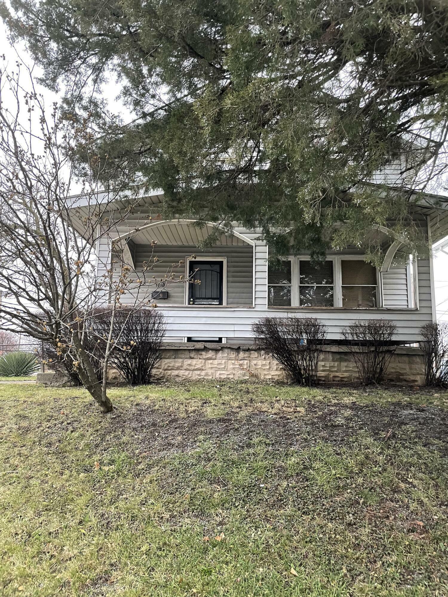 Property Photo:  1066 E 12th Avenue  OH 43211 