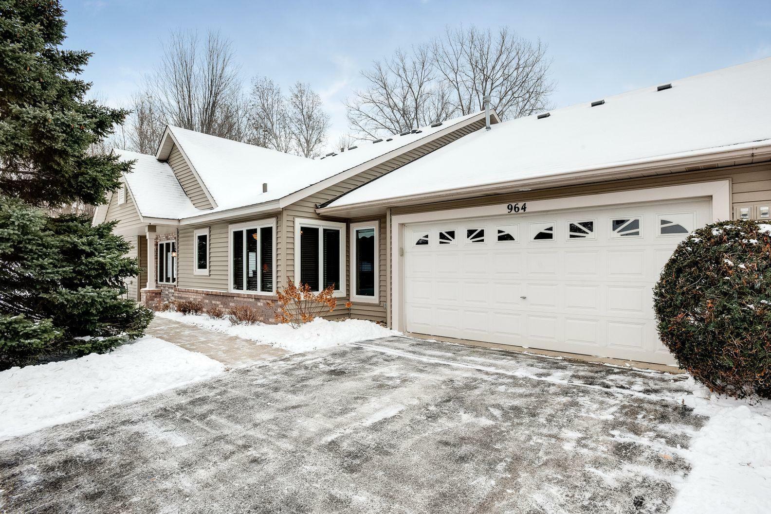 Property Photo:  964 Stratford Lane W  MN 55337 