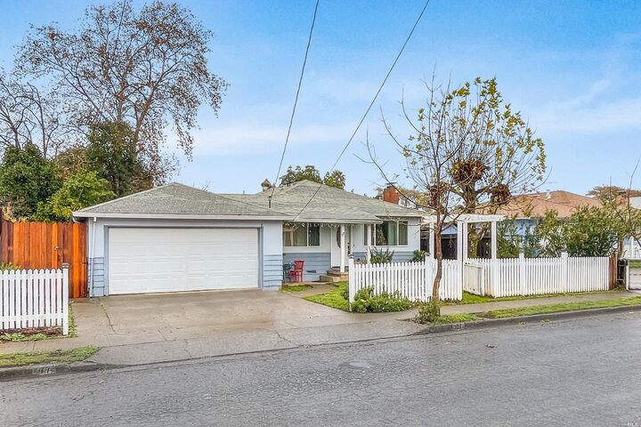 77 Debmar Lane  Cloverdale CA 95425 photo