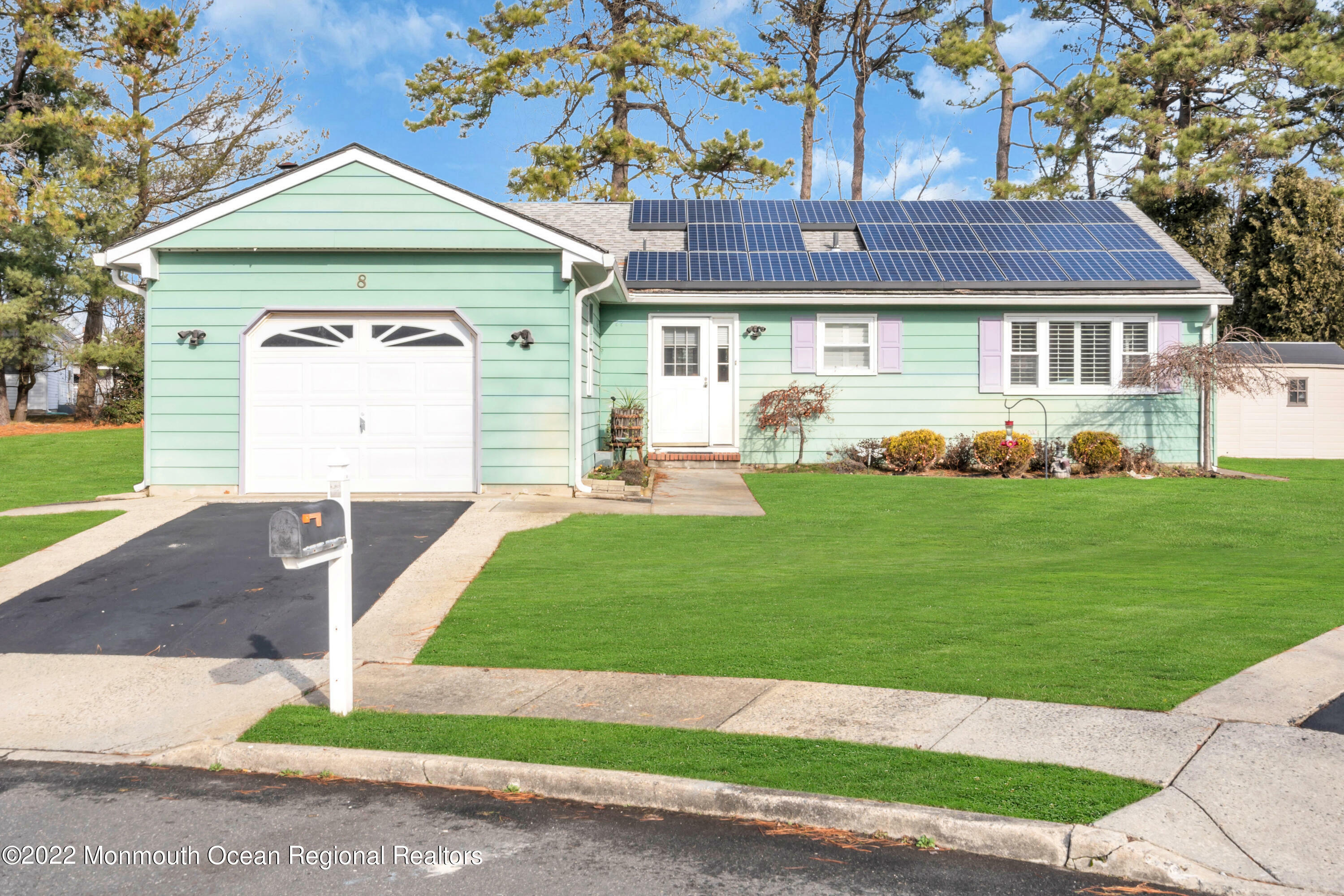 Property Photo: 8 Balmoral Court NJ 08757